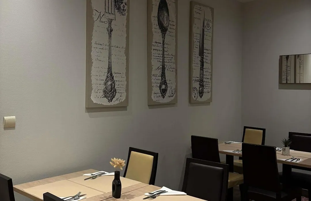 Mercure Angers Centre Gare-1